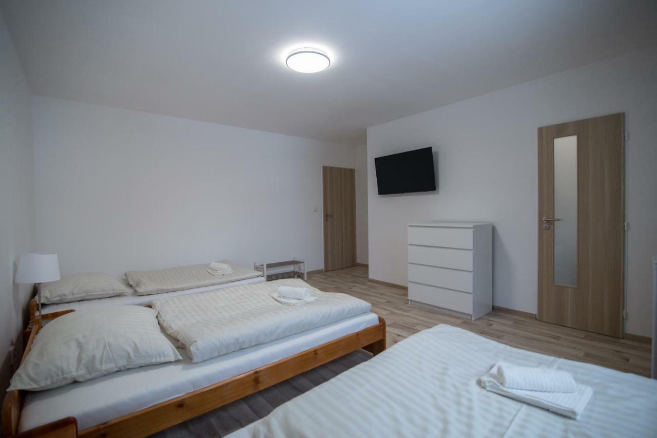 Apartment Sarka Hostka  Экстерьер фото